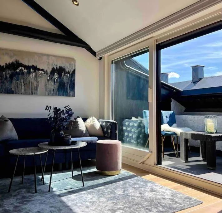 Image of Beautiful city centre apartment with balcony