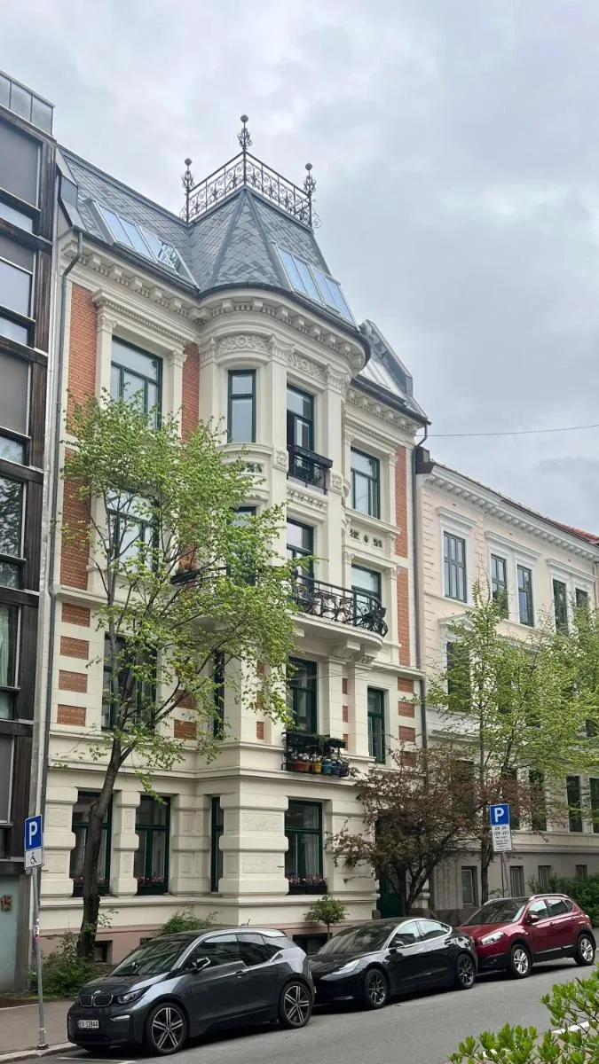 Image 3 of Bright apartment in historic house downtown Oslo