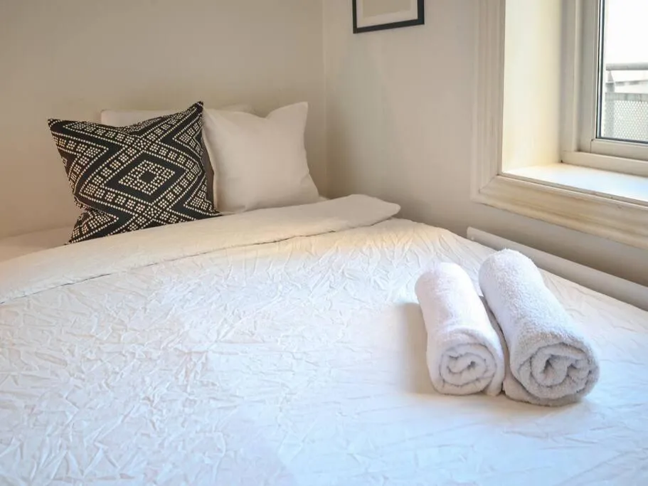 Image 4 of Charming and spacious apartment