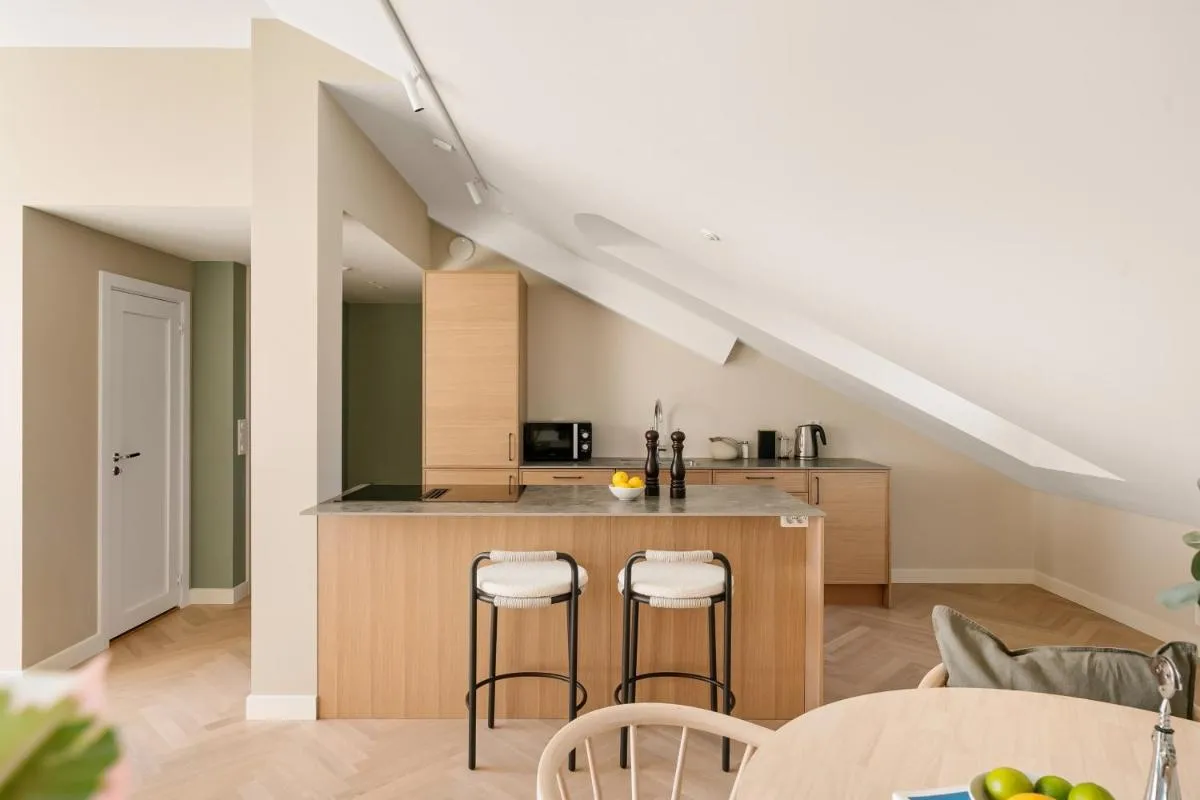Image 3 of Dinbnb Apartments Grünerløkka I Penthouse with Private Rooftop I 2-Bedroom with Double Queen Room & 2 Bathrooms