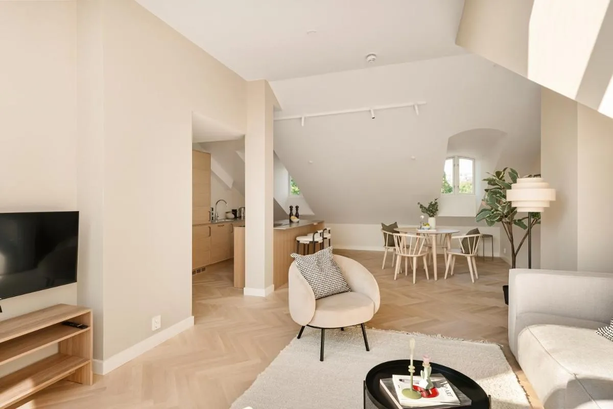 Image 4 of Dinbnb Apartments Grünerløkka I Penthouse with Private Rooftop I 2-Bedroom with Double Queen Room & 2 Bathrooms