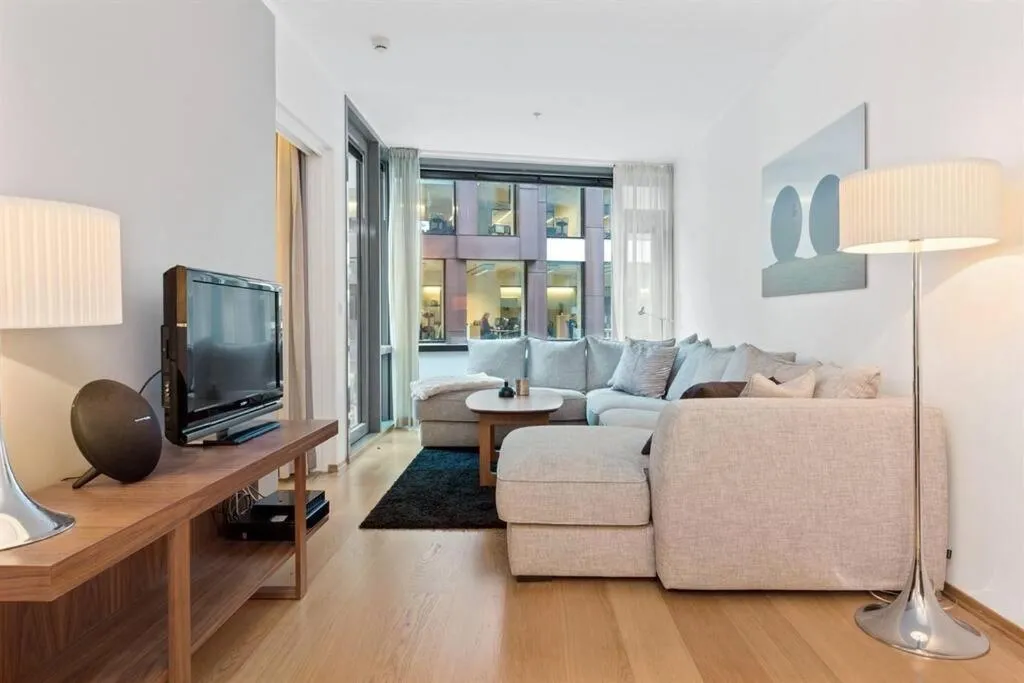 Image 4 of Luxury apartment by the beach