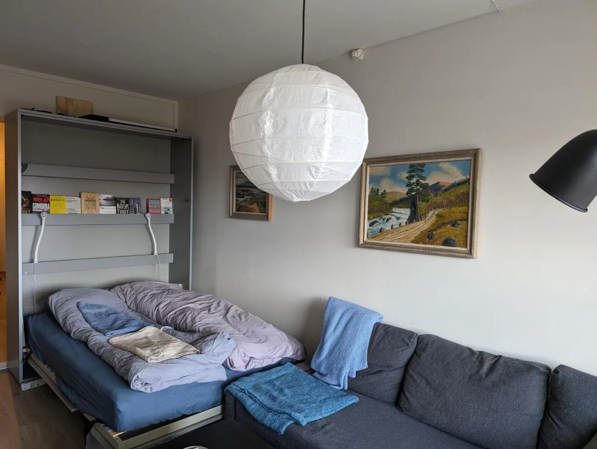 Image 4 of Spacious and cozy study apartment with balcony