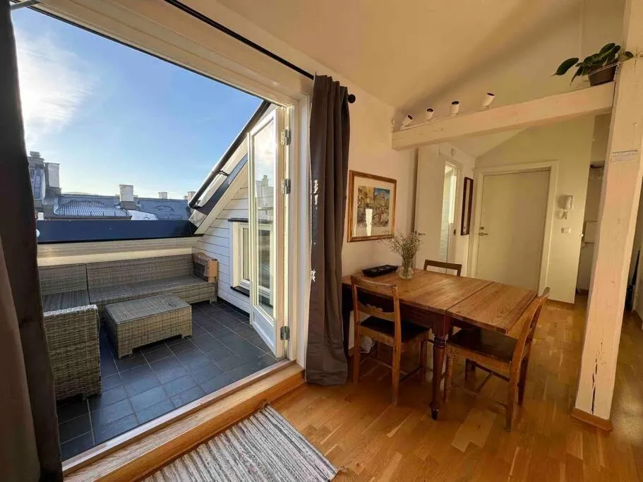 Image 3 of Sunny loft with terrace close to city center