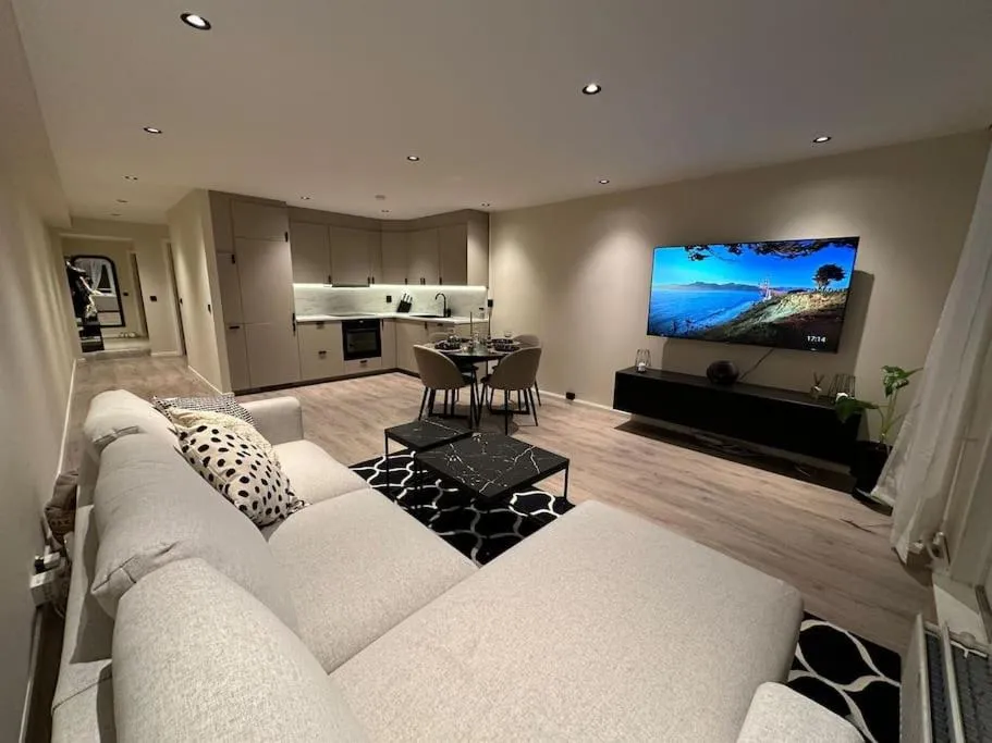 Image of Central luxurious apartment
