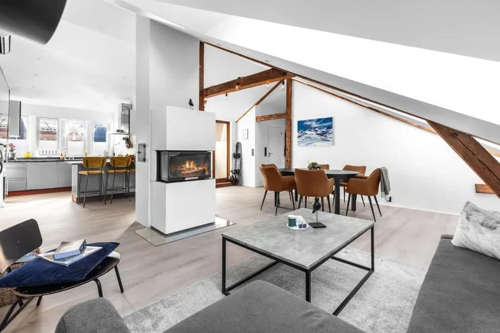 Image of DINBNB APARTMENTS l Penthouse l Two Bath l Bathtub l Self check-in