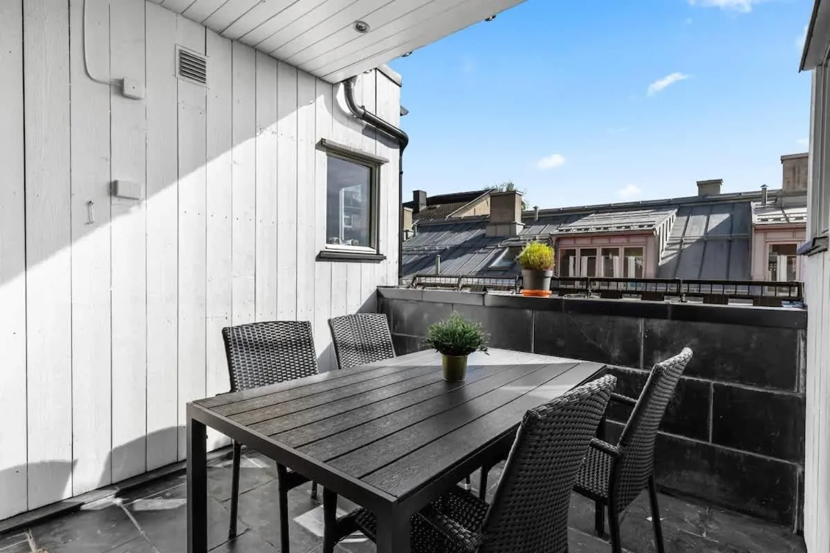 Image 2 of DINBNB APARTMENTS l Penthouse l Two Bath l Bathtub l Self check-in