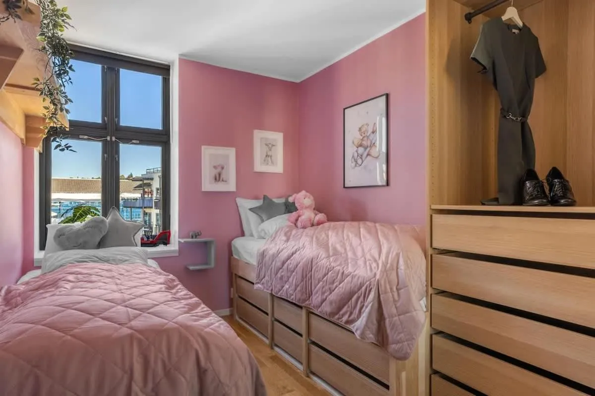 Image 1 of DINBNB Apartments l Family Friendly l 1000m from Central Station l NEW