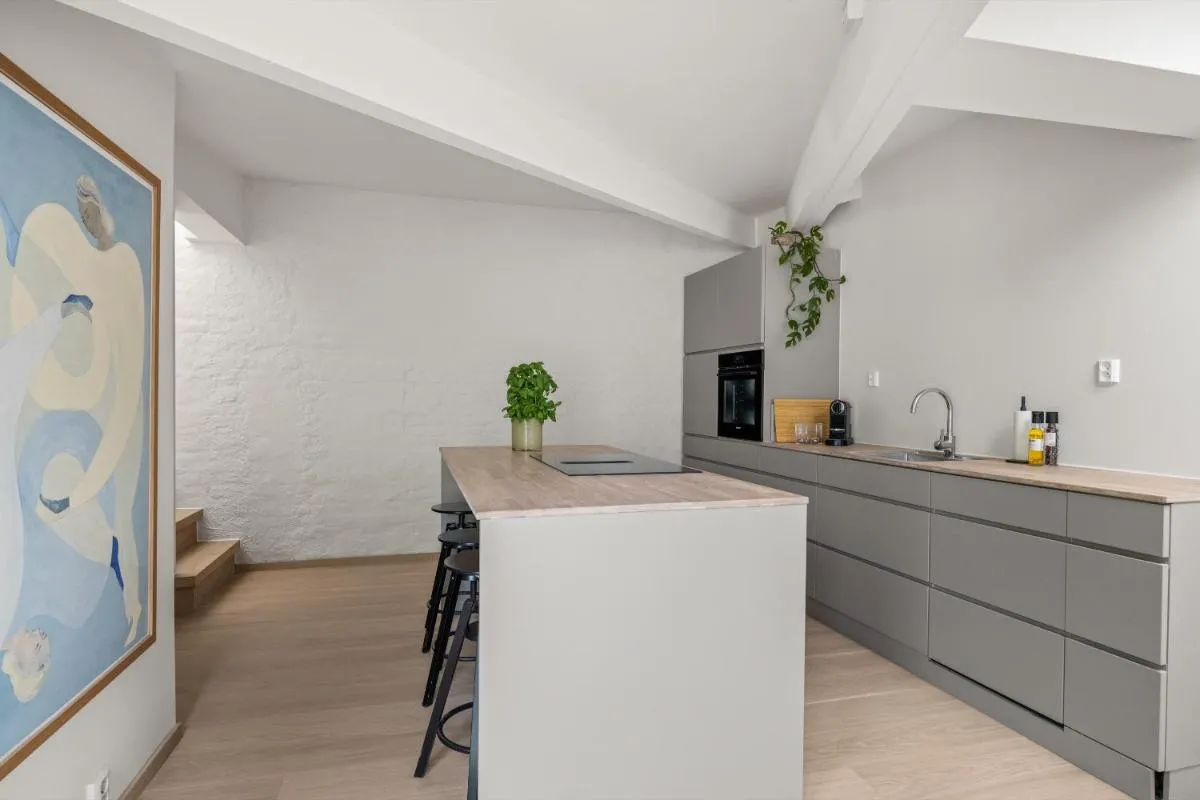 Image 3 of Exclusive Penthouse with Terrace