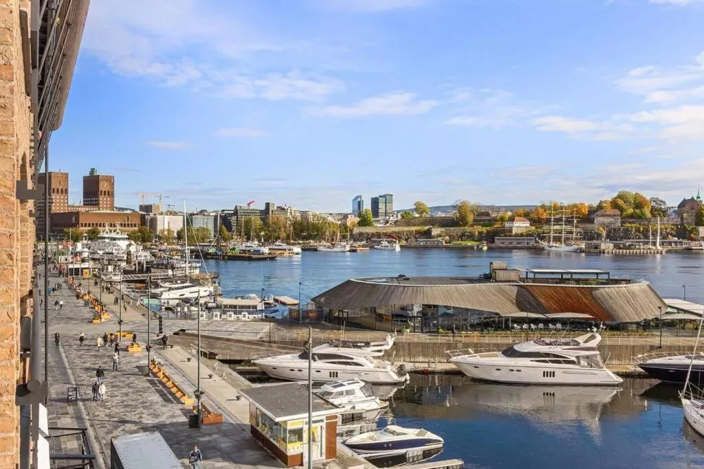 Image 3 of Large 41 millions kr Apartment – seaview in center
