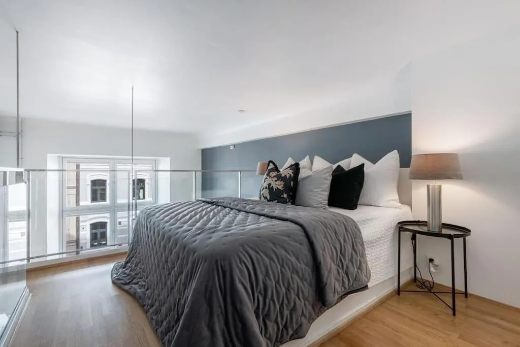 Image 4 of Prime Location: Spacious & Central