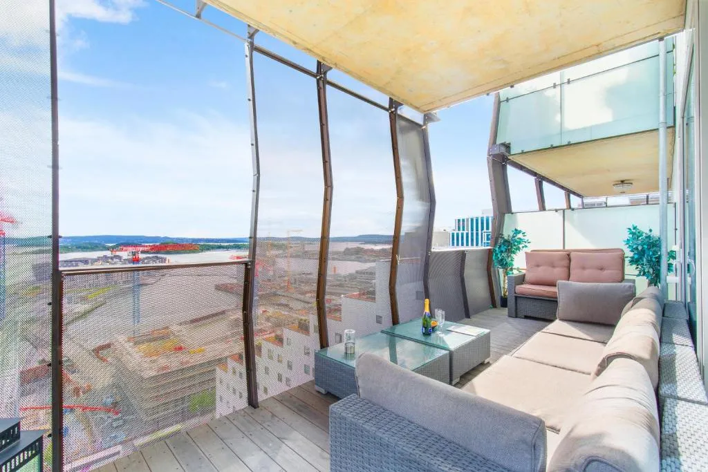 Image of Super Central Designer Penthouse at 19th floor with Amazing View!