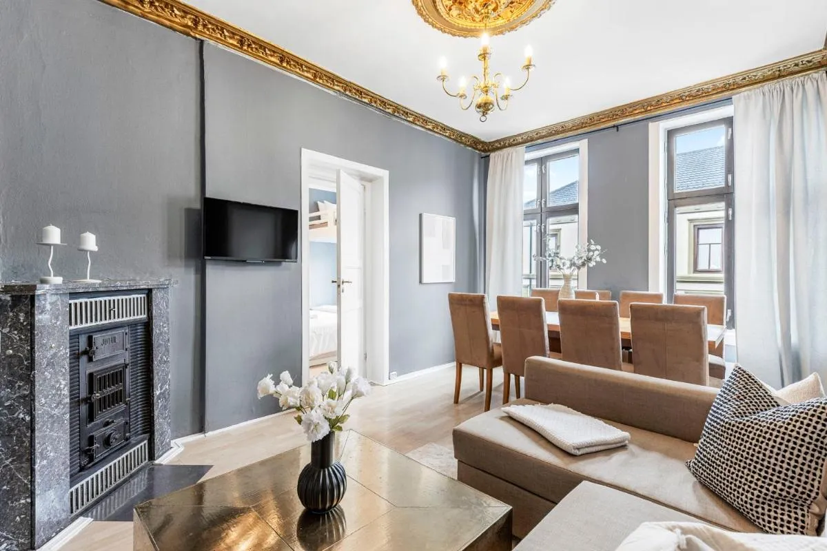 Image 4 of spacious and exclusive apartment in the city centre